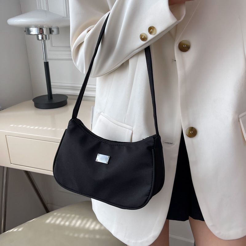 Solid Color Shoulder Bag Mini Crescent Messenger Handbags Nylon Handbag Retro