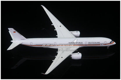 1:400 JC Wings LUFTWAFFE AIRBUS A350-900XWB Passenger Airplane Diecast Model