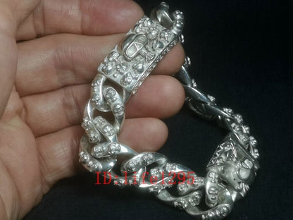 Chinese Tibet Silver Carving skull Statue bracelet gift Collection
