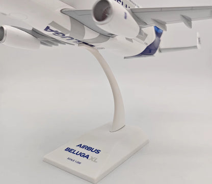 1:200 32CM YRD AIRBUS Beluga XL Airplane Ling Gear ABS Plastic Aircraft Model