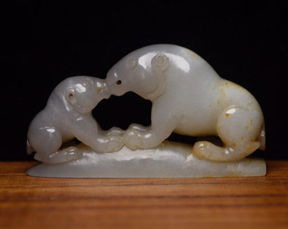 Chinese Antique Hetian Jade Carved Sculpture Exquisite Bear Statue Collections