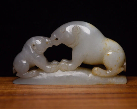 Chinese Antique Hetian Jade Carved Sculpture Exquisite Bear Statue Collections