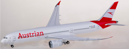 1:200 32CM Hogan Austrian BOEING 787-9 Passenger Airplane ABS Plastic Model