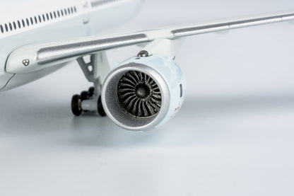 1:400 NG Model CATHAY PACIFIC AIRBUS A350-1000 Passenger Airplane Diecast Model