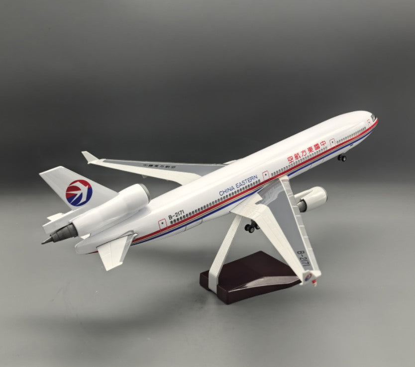 47CM 1:130 CHINA EASTERN McDonnell Douglas MD-11 Plane Landing Gear Resin Model