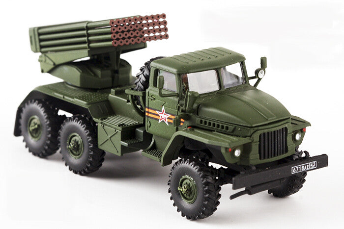 PMA BM-21 GRAD VICTORY DAY PARADE SAINT PETERSBURG RUSSIA 1/72 MODEL TANK