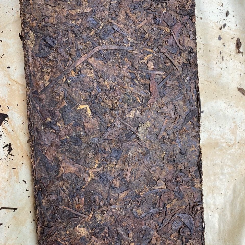 1968 Yunnan Pu'er Raw Tea Brick Yiwu Tea Brick Old Pu-erh Aged Puerh Tea 1000g
