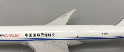 Phoenix AIR CHINA CARGO for Boeing B777-200 B-2098 1/400 DIECAST Aircraft Model