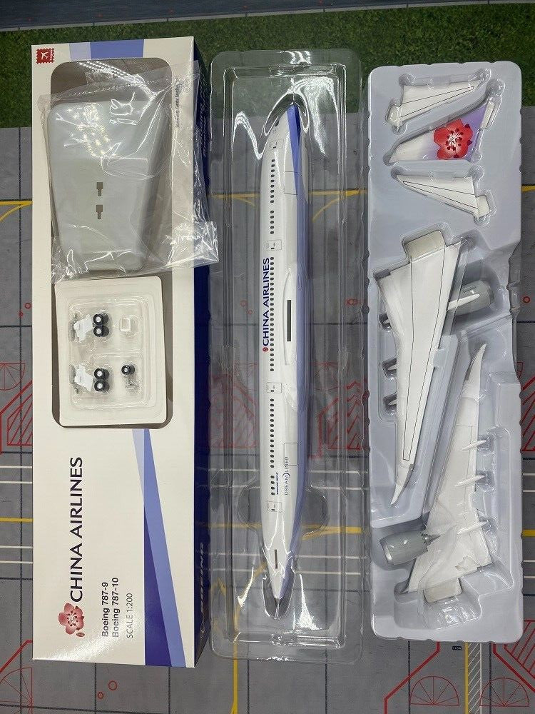32CM 1:200 Hogan China Airlines Boeing 787-9 Airplane ABS Plastic Aircraft Model