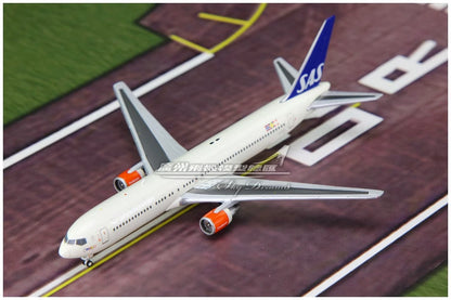 1:400 JC Wings SAS BOEING 767-300ER Passenger Airplane Diecast Aircraft Model