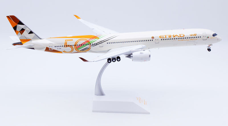 1:200 JC Wings ETIHAD AIRBUS A350-1000 Flap Down Airplane Diecast Aircraft Model