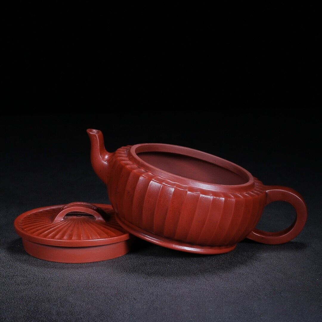 Chinese Yixing Zisha Clay Handmade Exquisite Teapot（汉瓦 底款：周桂珍）