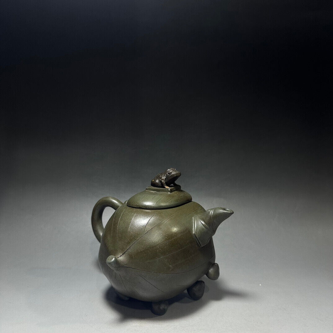 Chinese Yixing Zisha Clay Handmade Exquisite Teapot （莲蓬壶 底款：蒋蓉）