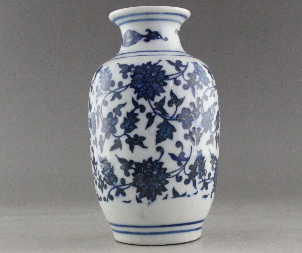 5 inch RARE BLUE AND WHITE PORCELAIN FLOWER VASE OF CHINESE ANTIQUE