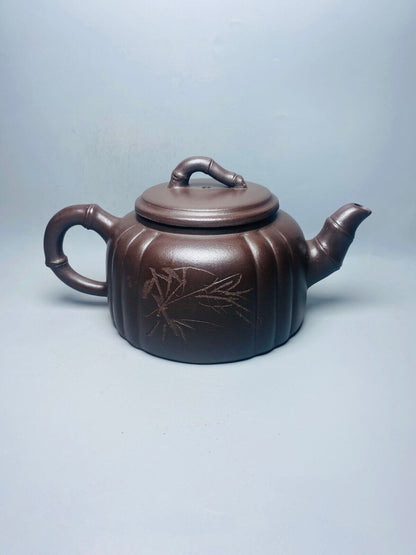 Chinese Yixing Zisha Clay Handmade Exquisite Teapot （竹节 底款：周桂珍）