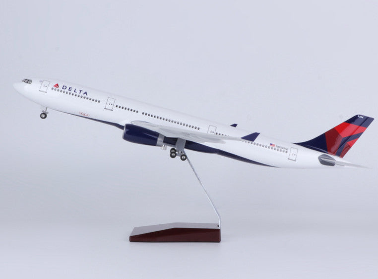 47CM 1:135 DELTA AIRBUS A330 Passenger Airplane Landing Gears Resin Plane Model