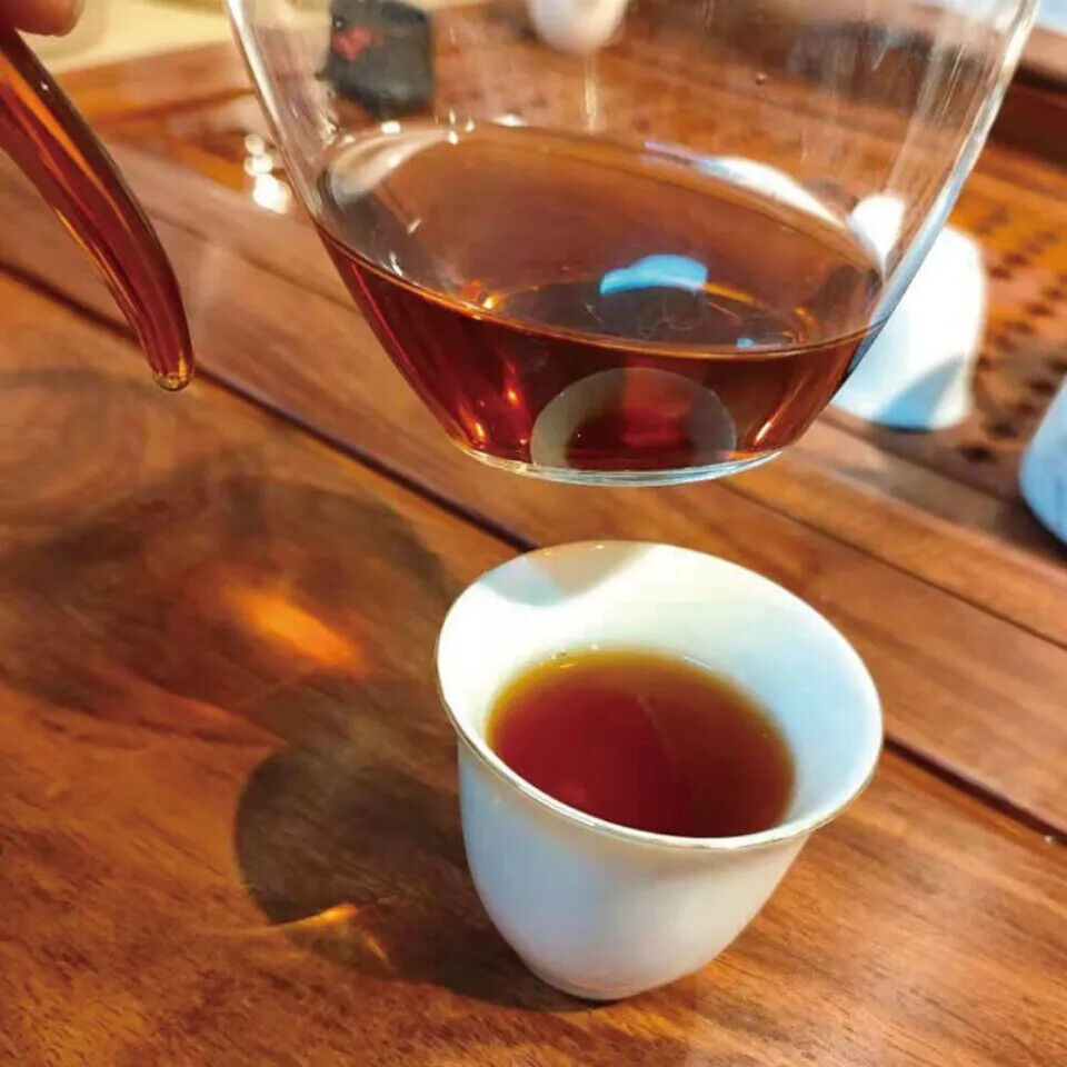 Old ripe tea Yiwu Zhengshan big tree suppresses 357 grams of old Pu'er ripe tea