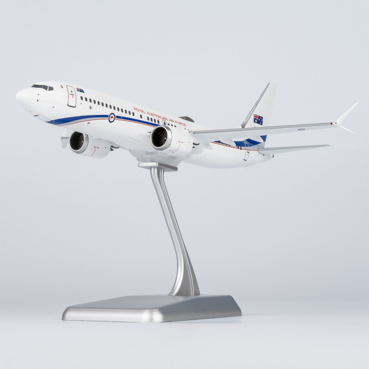 1:200 NG Models RAAF Boeing 737 MAX 8 Passenger Diecast Aircraft Model