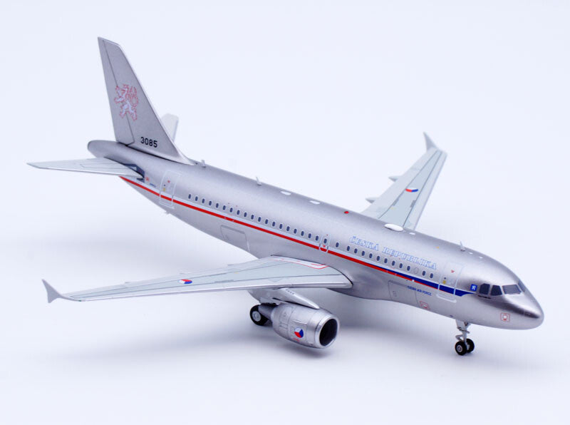 1:200 JC Wings CZECH AIR FORCE AIRBUS A319CJ Passenger Airplane Diecast Model