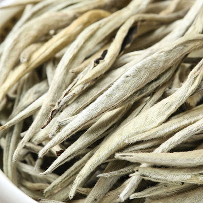 Yunnan White Tea Ancient Tree Single Bud Puerh Tea White Hair Silver Needle 50g