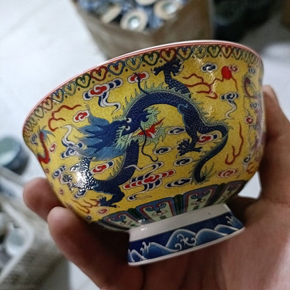 Chinese Qianlong Famille Rose Porcelain Bowls Five Dragon Patterned
