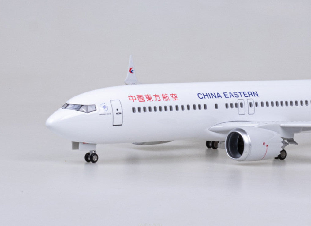 1:85 47CM China Eastern BOEING 737 MAX Passenger Plane Landing gear Resin Model