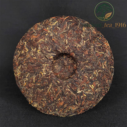 357g Yunnan Dianhong Tea Menghai Ancient Tree Black Tea Cake