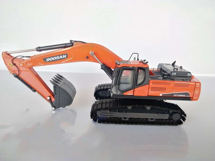 1:50 DOOSAN DX380LC-9C Hydraulic Excavator Contruction Machine Diecast Model