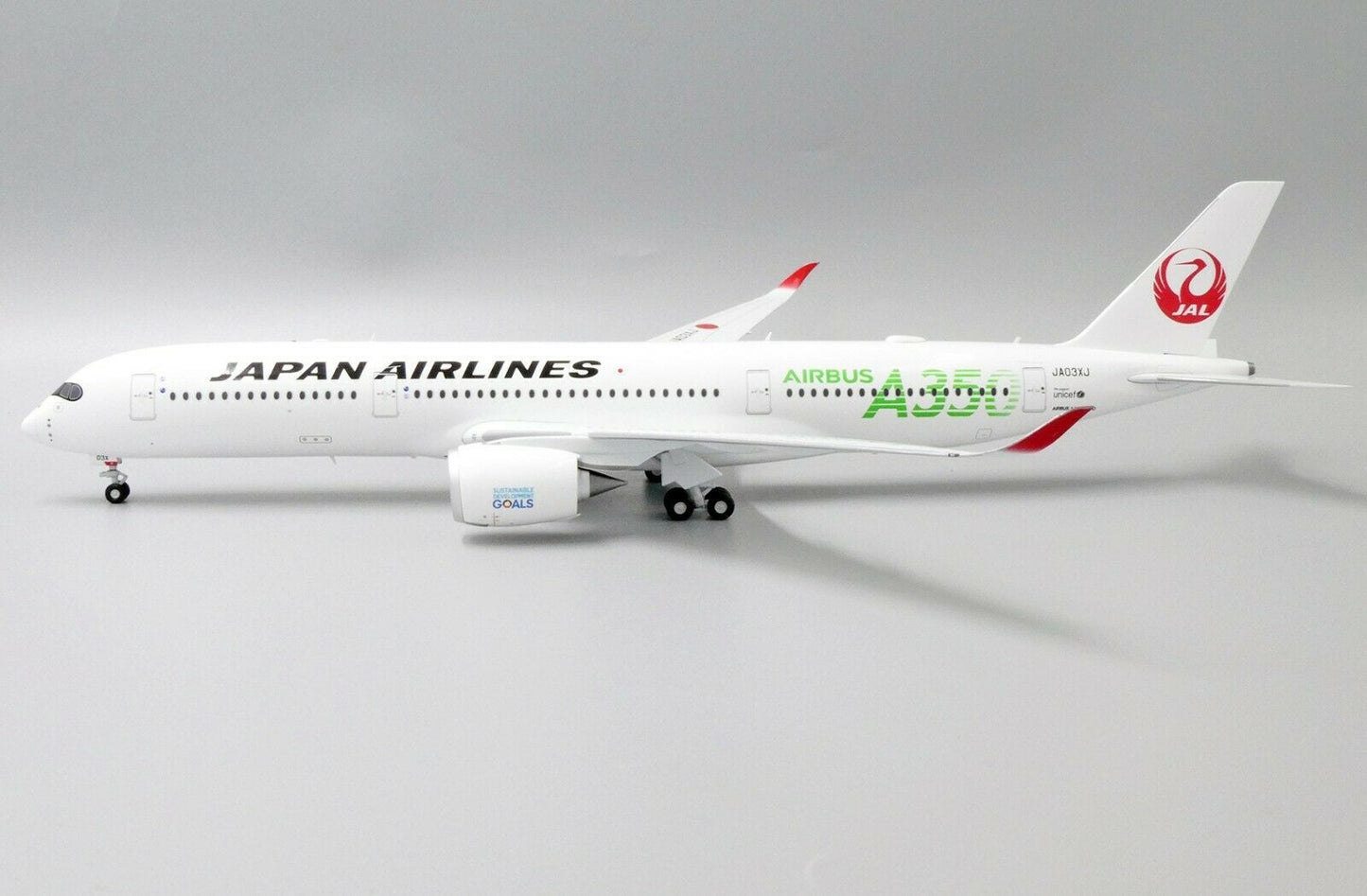 1:200 JC Wings Japan Airlines AIRBUS A350-900 Airplane Diecast Aircraft Model
