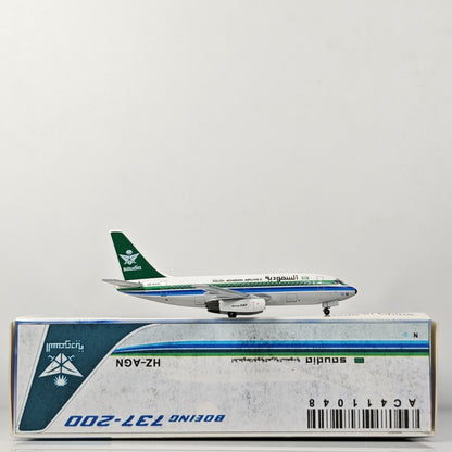 1:400 Aeroclassics Saudia Boeing 737-200 HZ-AGN Passenger Plane Diecast Model