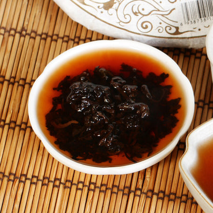 Longrun 826 * 2014 Yunnan Ripe Puer Tea Cake LinCang Old Tree 357g Shu Pu-erh