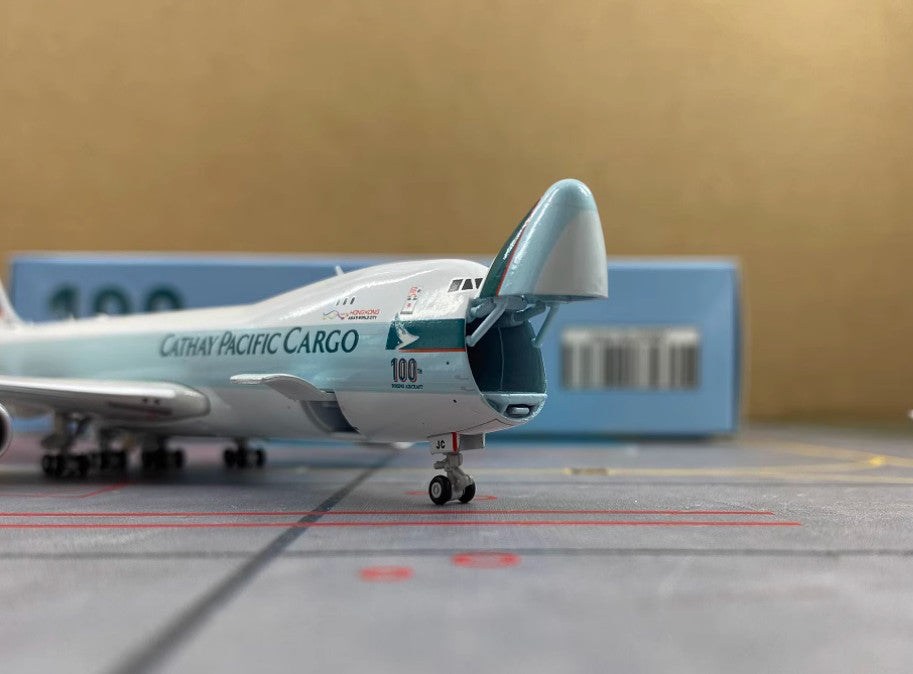 1:400 YY Wings CATHAY PACIFIC CARGO BOEING B747-8F Plane Aircraft Diecast Model