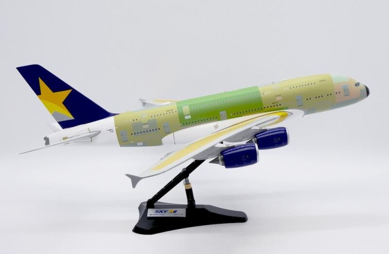 1:200 37CM JC Wings SKYMARK AIRBUS A380 Passenger Plane Diecast Aircraft Model