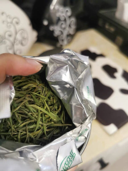 Ming Qian Silver Jar Que She Queshe Sparrow's Tongue Chinese Green Tea 100g -