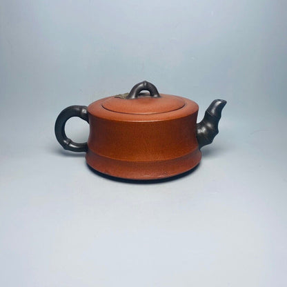 Chinese Yixing Zisha Clay Handmade Exquisite Teapot （双色寿桃 底款：汪寅仙）