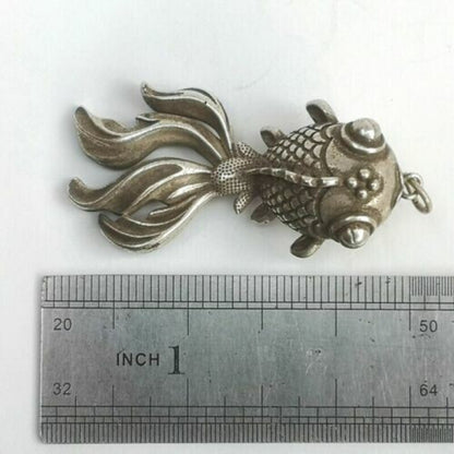 China Tibet Silver Carvings Lovely Fish Pendant Amulet Pendant Won Collection