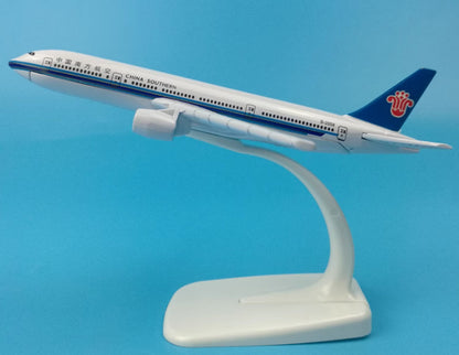 16cm CHINA SOUTHERN BOEING 777 Passenger Airplane Diecast Aircraft Plane Model