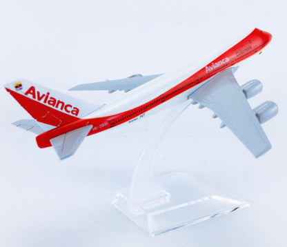 16cm Avianca BOEING 747-200 Passenger Airplane Plane Diecast Aircraft Model