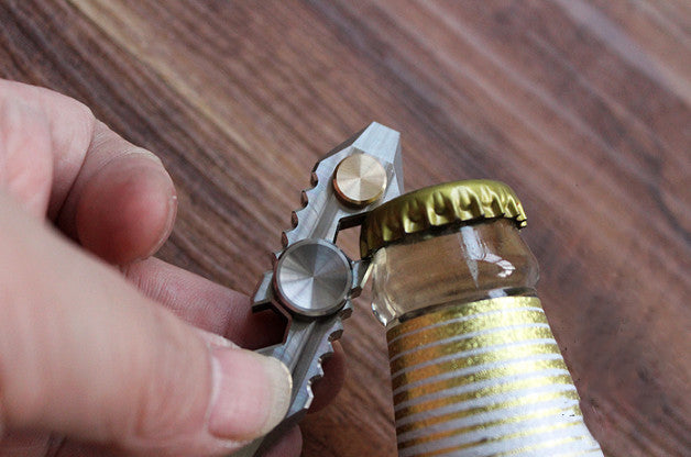 New Titanium+Brass Hand Twisting Spinning Top Gyro Gyroscope Spinner Gyro Toy