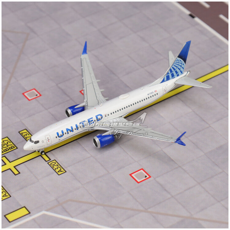 1:400 GeminiJets UNITED BOEING 737 MAX 8 Passenger Plane Diecast Aircraft Model