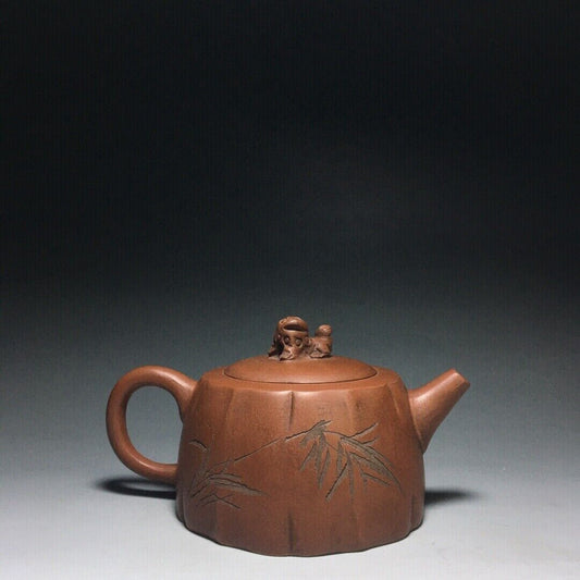 Chinese Yixing Zisha Clay Handmade Exquisite Teapot（坐狮井栏壶 底款：顾景舟）