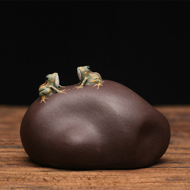 Chinese Yixing Zisha Raw Mine Purple Mud Pottery Small Frog Tea Pet Statues