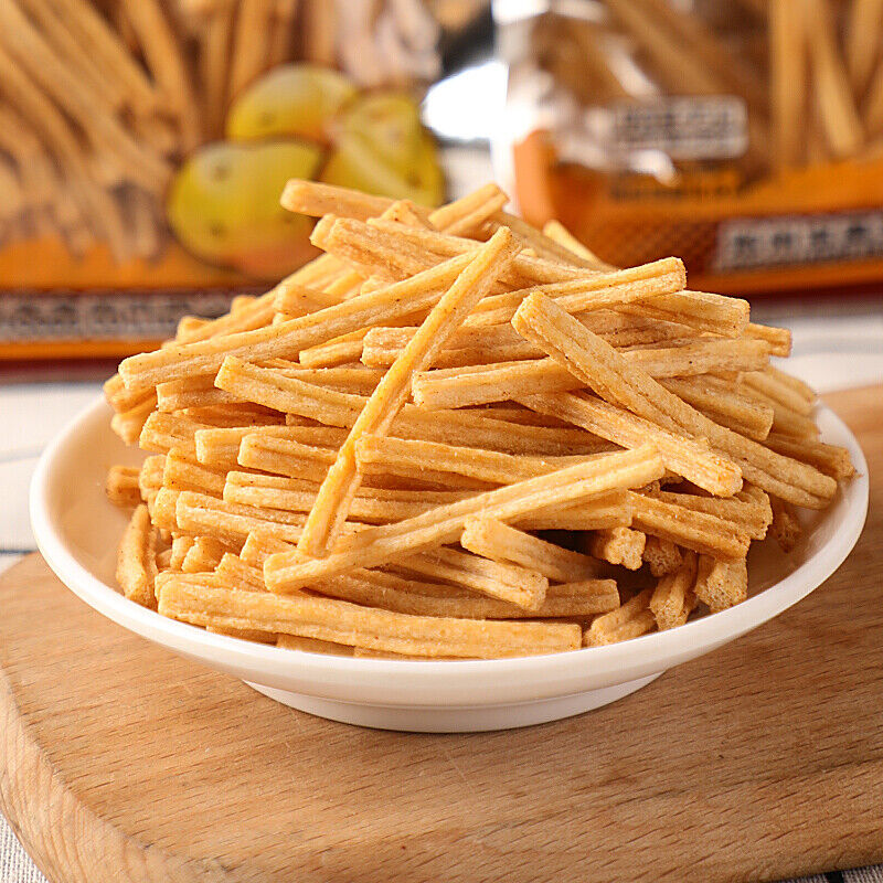 椒盐土豆条脆薯片休闲小吃 Pretzel And Salt Potato Chips For A Casual Snack