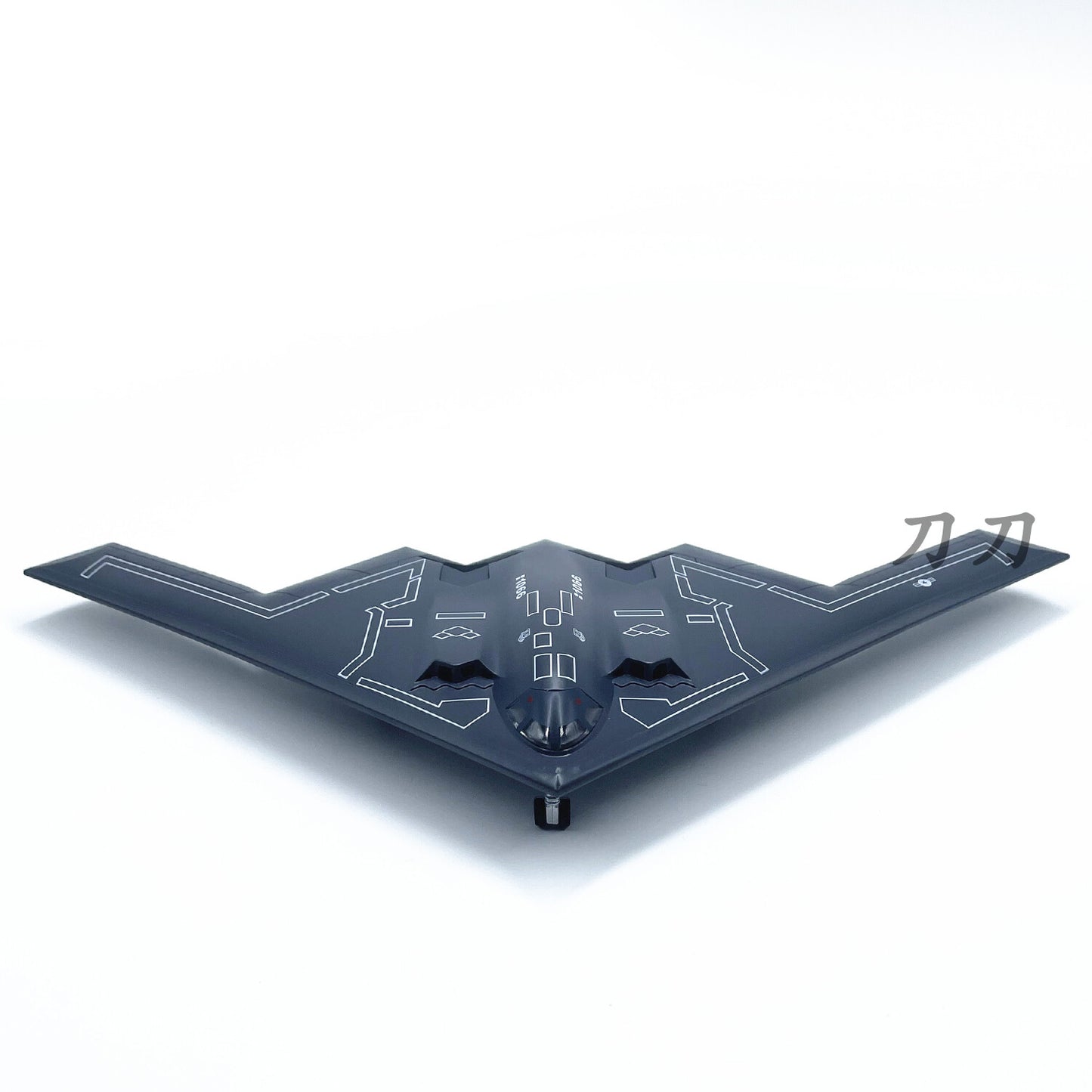 1:200 Scale Spirit B-2 Stealth and Strategic Bomber Aircraft Alloy Model Plain