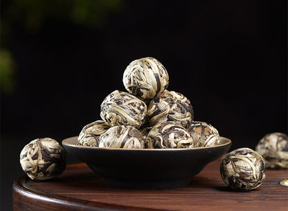 Yunnan Moonlight White Ball Nectar Fragrance Raw Pu Er Tea Yue Guan Bai Long Zhu