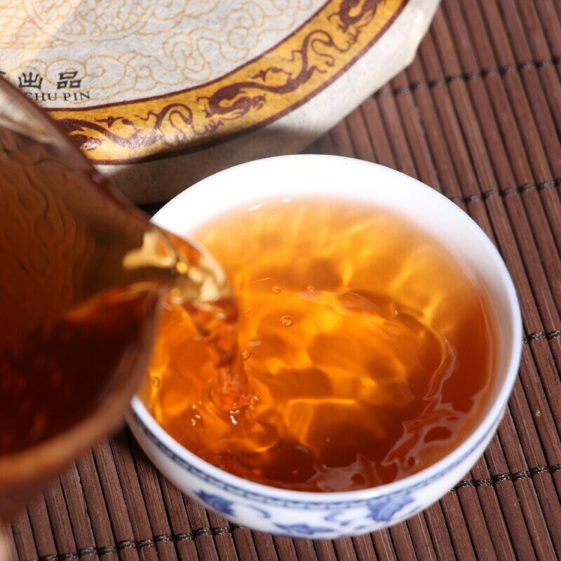 Yong Ming Yunnan Golden Buds Tribution Pu-erh Shu Tea Cake 2008 Ripe Puer 200g