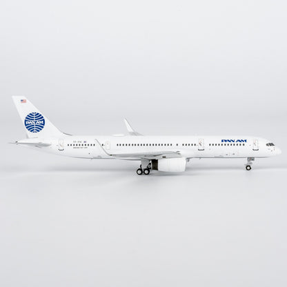 1:400 NGmodels Icelandair Boeing 757-200 Passenger Airplane Diecast Plane Model