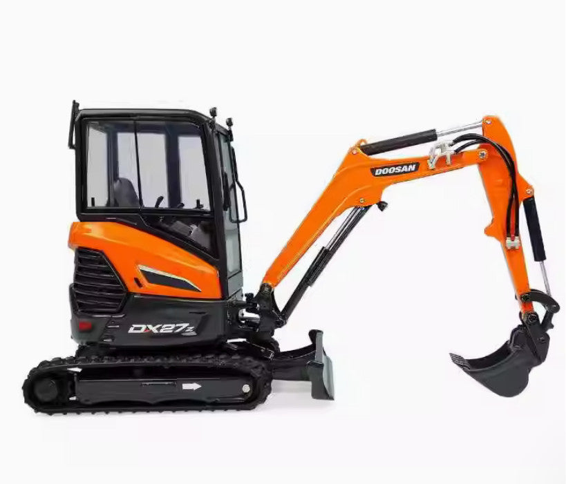 1:25 DOOSAN DX27Z Crawler Excavator Equipment Contruction Machine Diecast Model