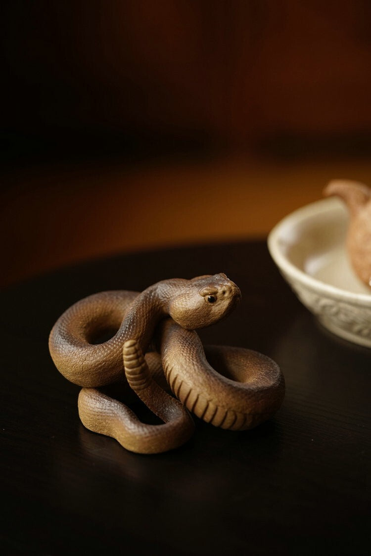 chinese yixing zisha handmade snake tea pet decoration DuanClay lingshe xianrui