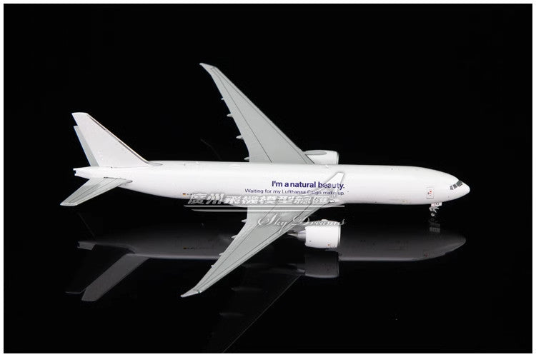 1:400 JC Wings Lufthansa BOEING 777-200LRF Airplane Diecast Plane Aircraft Model